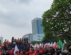 Demo Di Depan Gedung Dpr Hari Ini